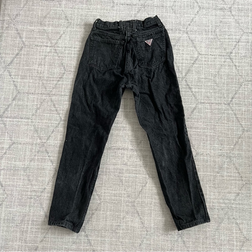 Vintage 1990s GUESS Women’s Black Distressed Faded High Waist Slim Denim Jeans - Picture 4 of 11